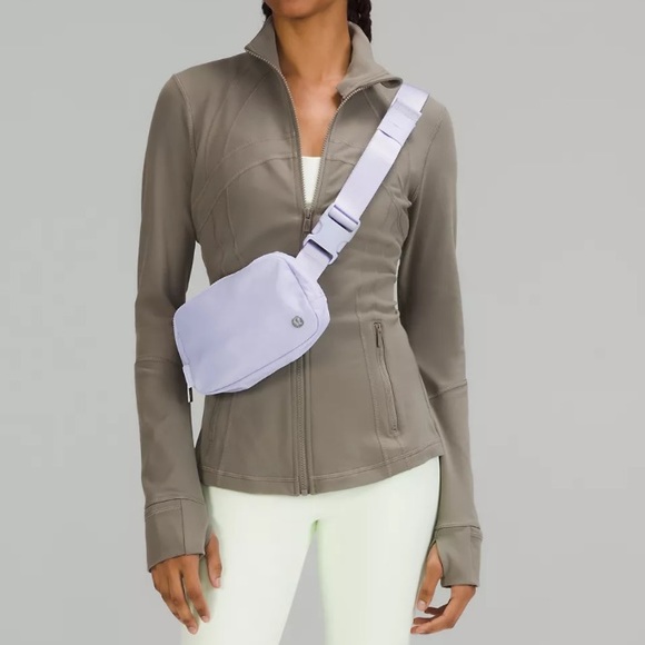 NWT Lululemon Belt Bag Pale Blue - Picture 5 of 8